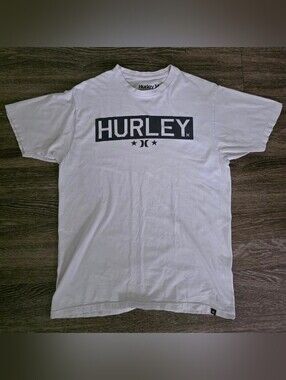 Hurley White Logo T-Shirt – Men’s Medium 🤍